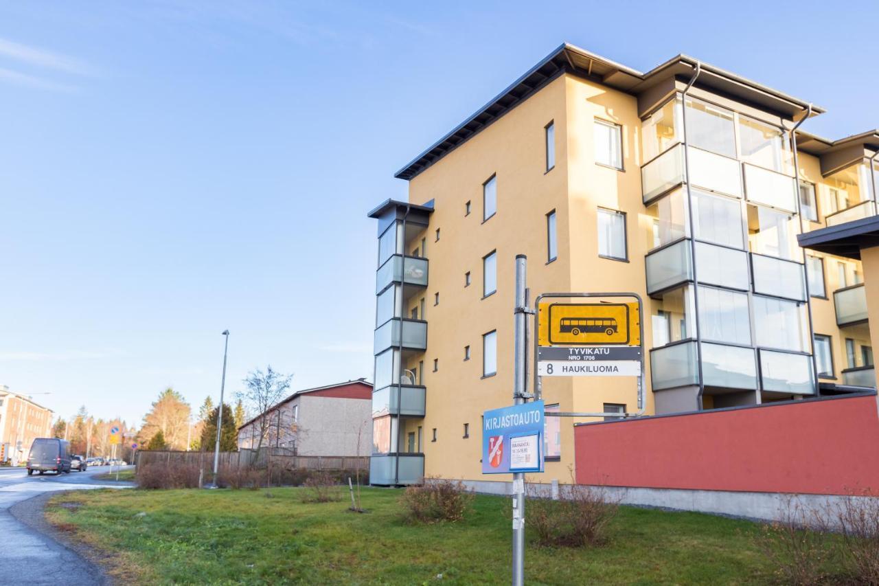 Valoisa Parvekkeellinen Kaksio, Oma Parkkipaikka Apartamento Tampere Exterior foto