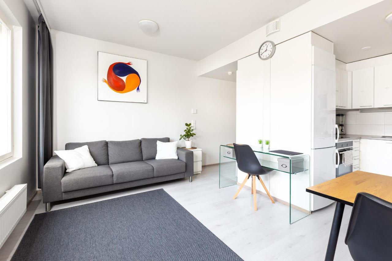 Valoisa Parvekkeellinen Kaksio, Oma Parkkipaikka Apartamento Tampere Exterior foto
