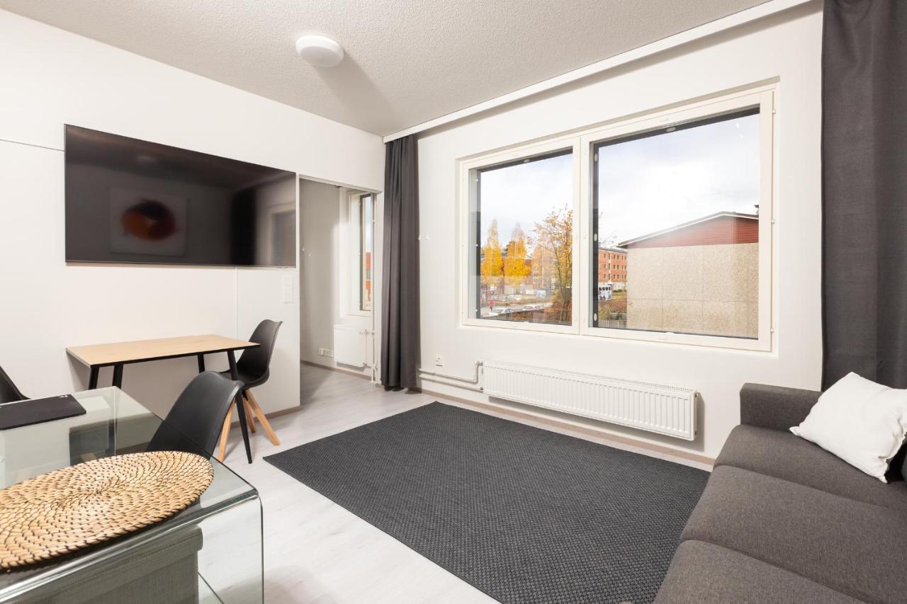 Valoisa Parvekkeellinen Kaksio, Oma Parkkipaikka Apartamento Tampere Exterior foto