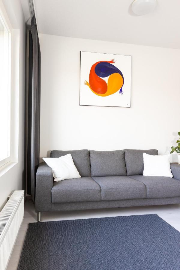 Valoisa Parvekkeellinen Kaksio, Oma Parkkipaikka Apartamento Tampere Exterior foto